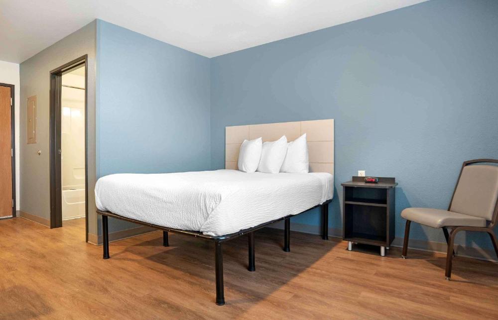 Standard Queen Room - Non Smoking interior